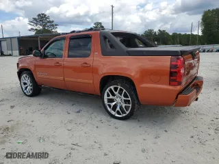 2007 Chevrolet Avalanche LT w/3LT with VIN 3GNFK12367G261924, listed as a Copart auction lot 72162084 with 312,768 mi miles and Salvage Title. Bid and sale history available at carsss.com. Image 2.
