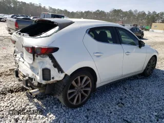 2019 Mazda Mazda3 Hatchback w/Preferred Pkg with VIN JM1BPBMM5K1127045, listed as a Copart auction lot 41734943 with 82,772 mi miles. Bid and sale history available at carsss.com. Image 3.