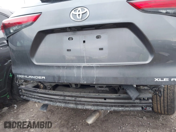 2023 Toyota Highlander L with VIN 5TDKDRBH7PS044010, listed as a IAAI auction lot 42072483 with 21,655 mi miles and . Bid and sale history available at DreamBid. Image 17.