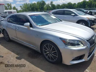 2013 Lexus LS 460 с VIN JTHBL5EF3D5122515, выставлен на аукционе IAAI как лот 42739663 с пробегом 34 192 миль миль и . История ставок и продаж доступна на DreamBid. Изображение 1.