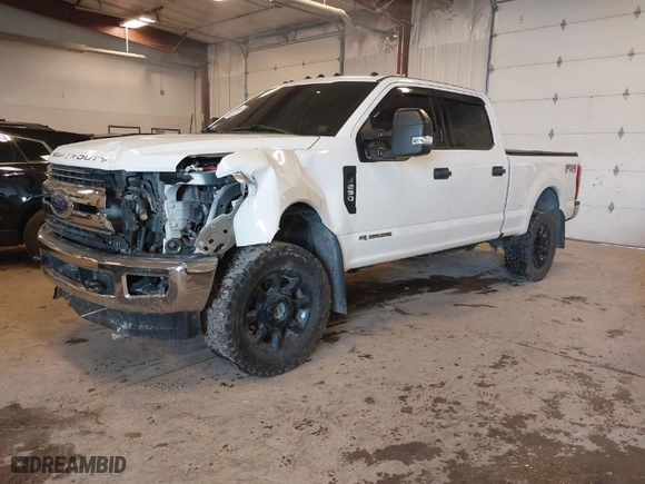 2017 Ford Super Duty F-250 SRW Lariat with VIN 1FT7W2BTXHEC81609, listed as a IAAI auction lot 41497213 with 176,644 mi miles. Bid and sale history available at carsss.com. Image 2.