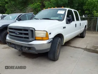 2000 Ford F-350 XL with VIN 1FTSW30L6YEB38255, listed as a IAAI auction lot 42143432 with 356,846 mi miles and . Bid and sale history available at DreamBid. Image 2.