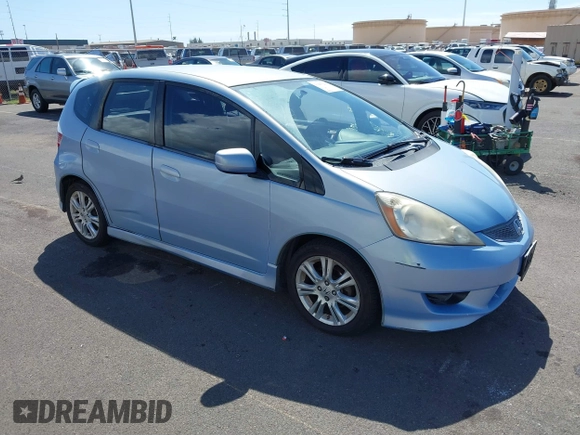 2010 Honda Fit Sport с VIN JHMGE8H40AC023184, выставлен на аукционе IAAI как лот 41605278 с пробегом 88 367 миль миль и . История ставок и продаж доступна на DreamBid. Изображение 1.