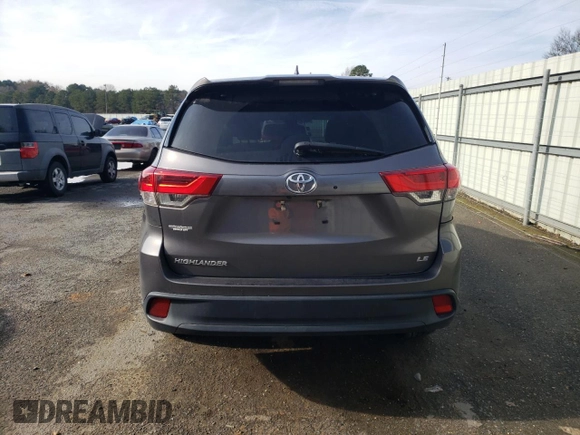 2017 Toyota Highlander LE z VIN 5TDZZRFH1HS217693, wystawiony jako Copart lot #50198455 z przebiegiem 67 912 mil mil oraz Szkoda całkowita • Salvage title. Historia ofert i sprzedaży dostępna na DreamBid. Obrazek 6.