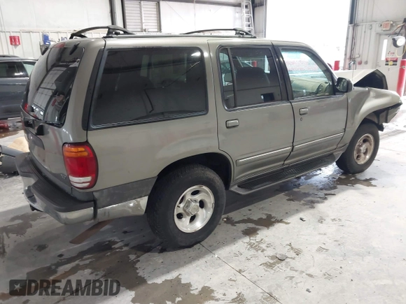 2001 Ford Explorer XLT with VIN 1FMZU73E01ZA25789, listed as a IAAI auction lot 41948762 with 178,920 mi miles and . Bid and sale history available at DreamBid. Image 4.