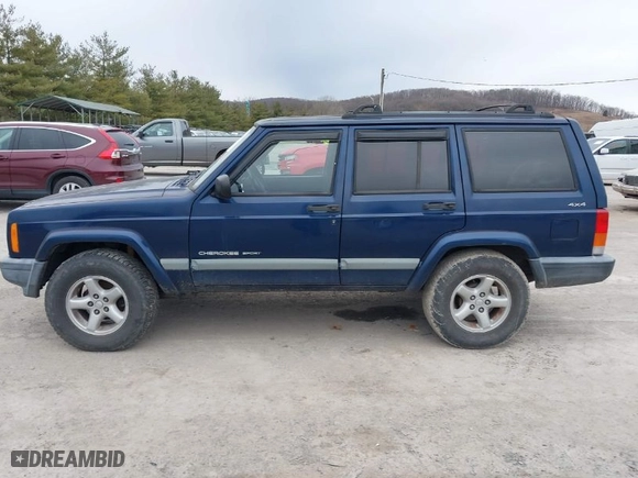 2000 Jeep Cherokee Police with VIN 1J4FF48S7YL223212, listed as a IAAI auction lot 41492346 with NaN miles. Bid and sale history available at carsss.com. Image 14.