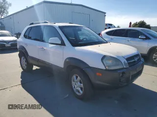 2005 Hyundai Tucson GLS with VIN KM8JN12D95U085444, listed as a Copart auction lot 81137804 with 272,345 mi miles and Salvage Title. Bid and sale history available at carsss.com. Image 4.