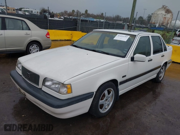 1996 Volvo S70 with VIN YV1LS5540T1337079, listed as a IAAI auction lot 41495253 with 180,722 mi miles. Bid and sale history available at carsss.com. Image 2.