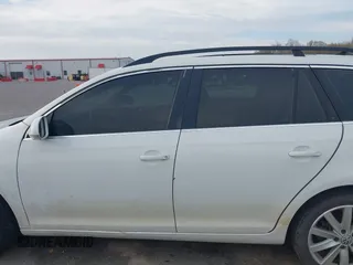 2014 Volkswagen Jetta TDI w/Sunroof & Nav with VIN 3VWPL7AJ7EM617385, listed as a IAAI auction lot 42012881 with 98,015 mi miles and . Bid and sale history available at DreamBid. Image 15.