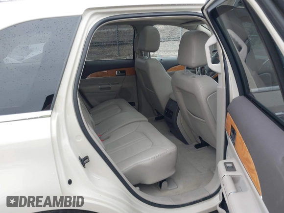 2014 Lincoln MKX with VIN 2LMDJ8JK1EBL13125, listed as a IAAI auction lot 41805340 with 100,078 mi miles. Bid and sale history available at carsss.com. Image 8.