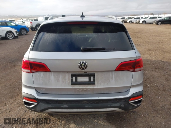 2024 Volkswagen Taos SE z VIN 3VVSX7B23RM047661, wystawiony jako IAAI lot #41609371 z przebiegiem 16 038 mil mil oraz . Historia ofert i sprzedaży dostępna na DreamBid. Obrazek 15.
