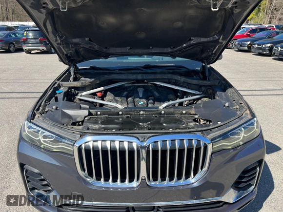 2019 BMW X7 xDrive50i z VIN 5UXCX4C58KLS36225, wystawiony jako Copart lot #53399425 z przebiegiem 111 593 mil mil oraz Czysty tytuł • Clean title. Historia ofert i sprzedaży dostępna na DreamBid. Obrazek 8.