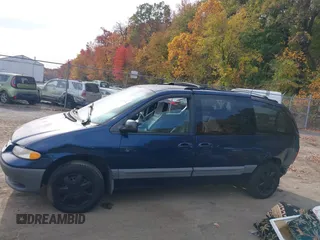 2000 Dodge Caravan SE z VIN 1B4GP44GXYB759910, wystawiony jako IAAI lot #40764911 z przebiegiem 167 315 mil mil oraz . Historia ofert i sprzedaży dostępna na DreamBid. Obrazek 14.