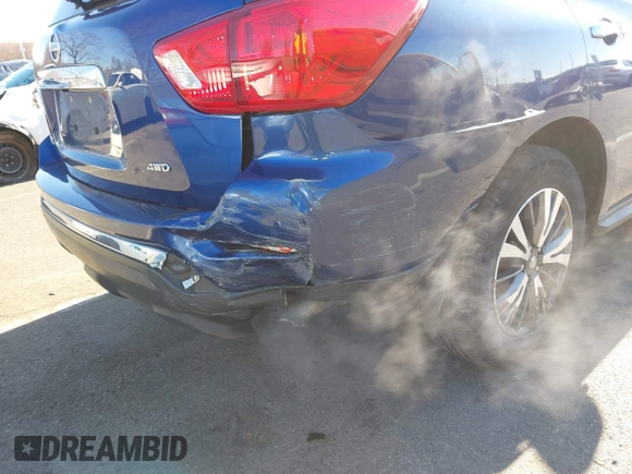 2017 Nissan Pathfinder SL with VIN 5N1DR2MM2HC900131, listed as a IAAI auction lot 41803828 with 214,460 mi miles. Bid and sale history available at carsss.com. Image 6.
