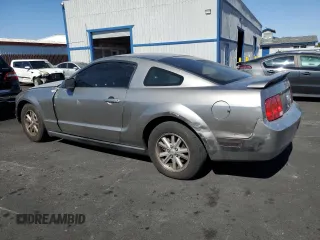 2008 Ford Mustang Deluxe with VIN 1ZVHT80N585136950, listed as a Copart auction lot 62778165 with 140,395 mi miles and Clean title. Bid and sale history available at DreamBid. Image 2.