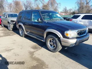 2000 Ford Explorer Eddie Bauer z VIN 1FMDU74E4YZA45773, wystawiony jako IAAI lot #41678121 z przebiegiem 129 263 mil mil oraz . Historia ofert i sprzedaży dostępna na DreamBid. Obrazek 1.