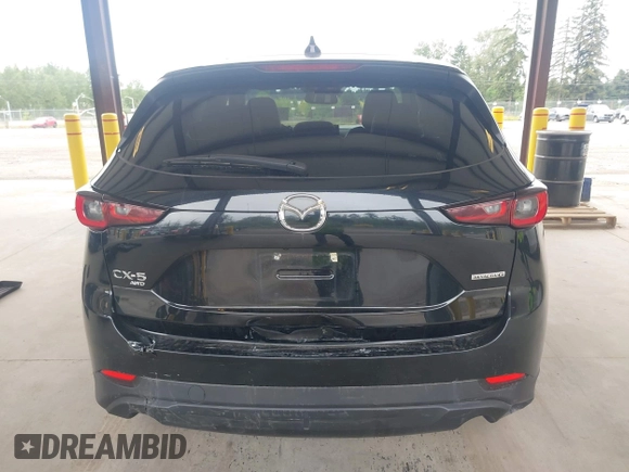 2023 Mazda CX-5 S Carbon Edition z VIN JM3KFBCM8P0140333, wystawiony jako IAAI lot #42292848 z przebiegiem 49 587 mil mil oraz . Historia ofert i sprzedaży dostępna na DreamBid. Obrazek 17.