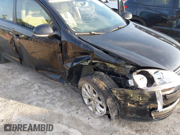 2010 Volkswagen Jetta SEL with VIN 3VWRX7AJ7AM135989, listed as a IAAI auction lot 42436903 with 188,975 mi miles and . Bid and sale history available at DreamBid. Image 6.