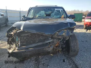 2003 GMC Envoy SLT with VIN 1GKDT13S532288817, listed as a Copart auction lot 85781094 with 0 mi miles and Salvage Title. Bid and sale history available at carsss.com. Image 5.
