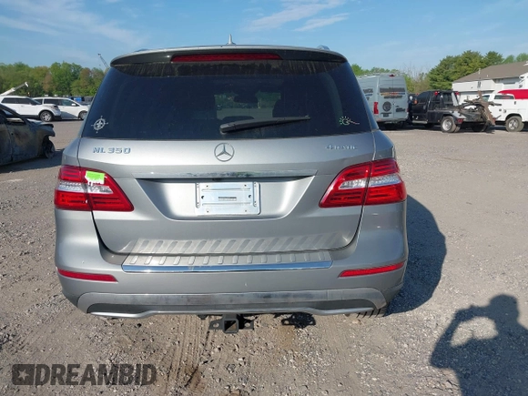 2014 Mercedes-Benz M 350 with VIN 4JGDA5HB3EA335235, listed as a IAAI auction lot 42150588 with 105,899 mi miles and . Bid and sale history available at DreamBid. Image 16.