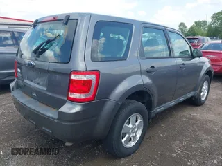 2010 Ford Escape XLS с VIN 1FMCU0C77AKD25868, выставлен на аукционе IAAI как лот 42219513 с пробегом 180 351 миль миль и . История ставок и продаж доступна на DreamBid. Изображение 4.