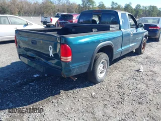 1997 Dodge Dakota z VIN 1B7GL23X0VS287930, wystawiony jako IAAI lot #41331844 z przebiegiem 144 739 mil mil oraz . Historia ofert i sprzedaży dostępna na DreamBid. Obrazek 4.