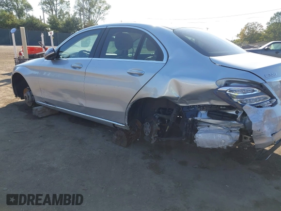 2018 Mercedes-Benz C C 300 with VIN WDDWF4KB2JR320325, listed as a IAAI auction lot 40359181 with 58,522 mi miles. Bid and sale history available at carsss.com. Image 6.