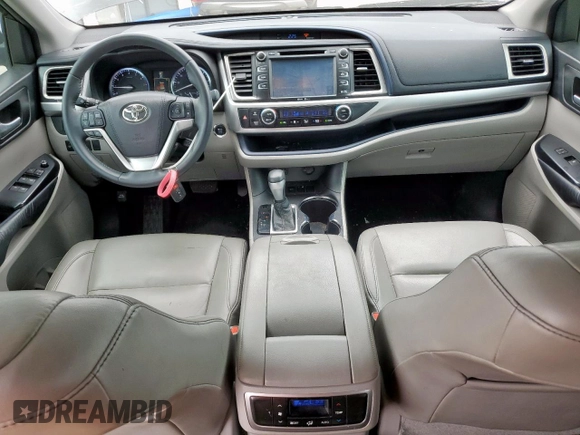 2015 Toyota Highlander XLE z VIN 5TDKKRFH0FS115854, wystawiony jako Copart lot #57512785 z przebiegiem 143 923 mil mil oraz Szkoda całkowita • Salvage title. Historia ofert i sprzedaży dostępna na DreamBid. Obrazek 8.