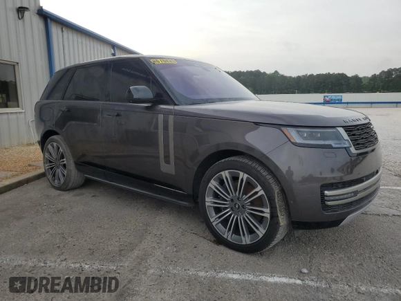 2023 Land Rover Range Rover SE z VIN SALKP9E76PA011547, wystawiony jako Copart lot #71273284 z przebiegiem 21 568 mil mil oraz Czysty tytuł • Clean title. Historia ofert i sprzedaży dostępna na DreamBid. Obrazek 4.