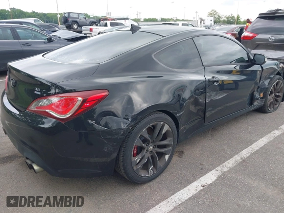 2015 Hyundai Genesis Coupe 3.8L Base z VIN KMHHU6KJ7FU126210, wystawiony jako IAAI lot #42371364 z przebiegiem 92 719 mil mil oraz . Historia ofert i sprzedaży dostępna na DreamBid. Obrazek 4.