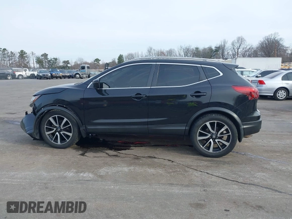 2017 Nissan Rogue Sport SL with VIN JN1BJ1CR1HW131942, listed as a IAAI auction lot 41784228 with 70,660 mi miles. Bid and sale history available at carsss.com. Image 15.