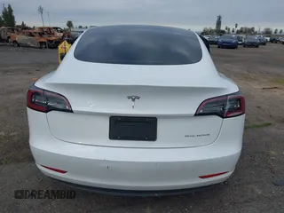 2022 Tesla Model 3 Long Range with VIN 5YJ3E1EB5NF364678, listed as a IAAI auction lot 41570361 with 17,792 mi miles. Bid and sale history available at carsss.com. Image 15.