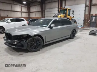 2020 BMW 7 Series 750i xDrive with VIN WBA7U2C06LBX84829, listed as a IAAI auction lot 41748781 with 70,450 mi miles. Bid and sale history available at carsss.com. Image 20.