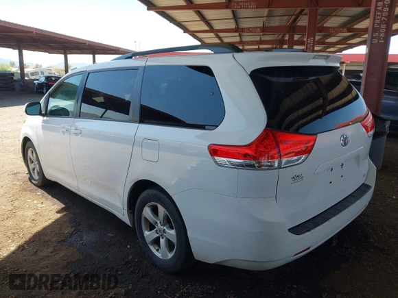 2012 Toyota Sienna LE AAS with VIN 5TDKK3DC4CS274117, listed as a IAAI auction lot 42008690 with 205,353 mi miles. Bid and sale history available at carsss.com. Image 3.