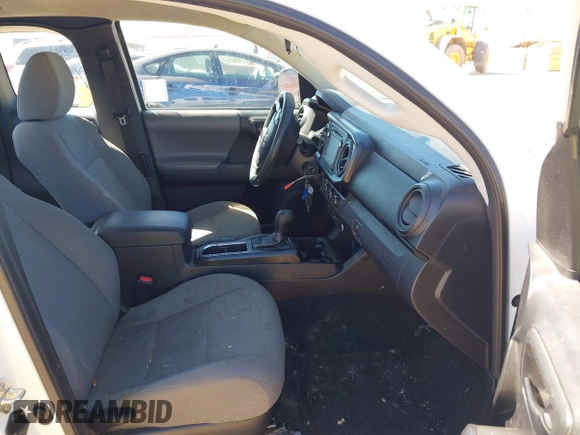 2017 Toyota Tacoma SR z VIN 5TFRX5GN8HX092723, wystawiony jako IAAI lot #41862331 z przebiegiem 114 772 mil mil oraz . Historia ofert i sprzedaży dostępna na DreamBid. Obrazek 5.