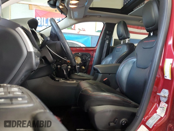 2016 Jeep Cherokee Trailhawk with VIN 1C4PJMBS2GW298186, listed as a Copart auction lot 62999945 with 153,064 mi miles and Salvage title. Bid and sale history available at DreamBid. Image 7.