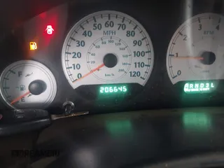 2005 Chrysler Town & Country LX z VIN 2C4GP44RX5R553178, wystawiony jako IAAI lot #42490536 z przebiegiem 206 645 mil mil oraz . Historia ofert i sprzedaży dostępna na DreamBid. Obrazek 7.