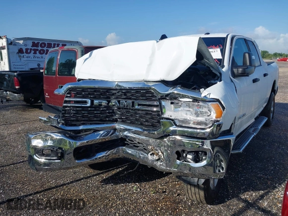 2024 Ram 2500 Big Horn with VIN 3C6UR5DJ3RG366512, listed as a IAAI auction lot 42509617 with 17,854 mi miles and . Bid and sale history available at DreamBid. Image 12.
