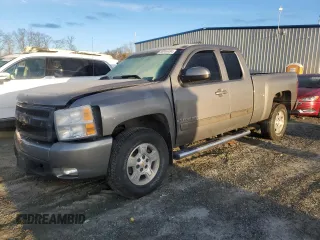2007 Chevrolet Silverado 1500 LT w/1LT with VIN 2GCEC19J971643783, listed as a Copart auction lot 86998484 with 266,158 mi miles and Salvage Title. Bid and sale history available at carsss.com. Image 1.