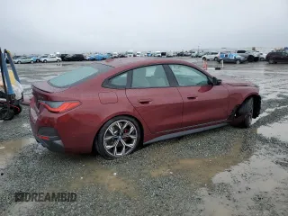 2024 BMW i4 eDrive40 z VIN WBY73AW05RFS90523, wystawiony jako Copart lot #49114805 z przebiegiem 12 323 mil mil oraz Szkoda całkowita • Salvage title. Historia ofert i sprzedaży dostępna na DreamBid. Obrazek 3.