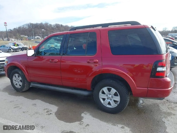 2010 Ford Explorer XLT with VIN 1FMEU7DE7AUB03012, listed as a IAAI auction lot 41722860 with 109,056 mi miles. Bid and sale history available at carsss.com. Image 14.