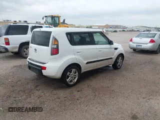 2010 Kia Soul + with VIN KNDJT2A21A7138288, listed as a IAAI auction lot 41922152 with 147,235 mi miles. Bid and sale history available at carsss.com. Image 4.