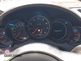 2016 Porsche Cayenne z VIN WP1AA2A25GLA09331, wystawiony jako IAAI lot #42232191 z przebiegiem 109 890 mil mil oraz . Historia ofert i sprzedaży dostępna na DreamBid. Obrazek 7.
