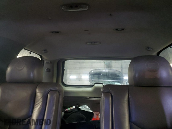 2006 Cadillac Escalade z VIN 1GYEK63N76R151006, wystawiony jako Copart lot #47058005 z przebiegiem 247 015 mil mil oraz Szkoda całkowita • Salvage title. Historia ofert i sprzedaży dostępna na DreamBid. Obrazek 10.