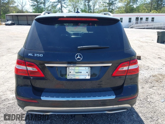 2014 Mercedes-Benz M ML 350 with VIN 4JGDA5JB7EA387106, listed as a IAAI auction lot 42062608 with 82,535 mi miles. Bid and sale history available at carsss.com. Image 16.