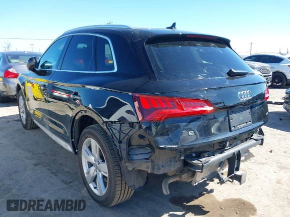 2019 Audi Q5 Premium with VIN WA1ANAFY8K2135057, listed as a IAAI auction lot 41870849 with 32,973 mi miles. Bid and sale history available at carsss.com. Image 3.