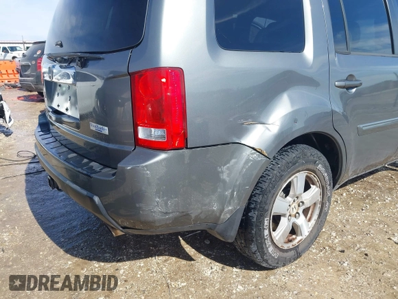 2009 Honda Pilot EX with VIN 5FNYF48469B003449, listed as a IAAI auction lot 41633525 with 190,462 mi miles. Bid and sale history available at carsss.com. Image 6.