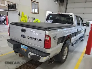 2016 Ford F-250 Lariat z VIN 1FT7W2BT3GEA23768, wystawiony jako IAAI lot #42404137 z przebiegiem 216 722 mil mil oraz . Historia ofert i sprzedaży dostępna na DreamBid. Obrazek 46.