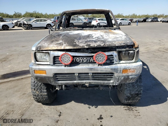 1991 Toyota 4WD Pickups DLX with VIN JT4VN13D7M5045456, listed as a Copart auction lot 77028624 with 0 miles and Non Repairable. Bid and sale history available at carsss.com. Image 5.