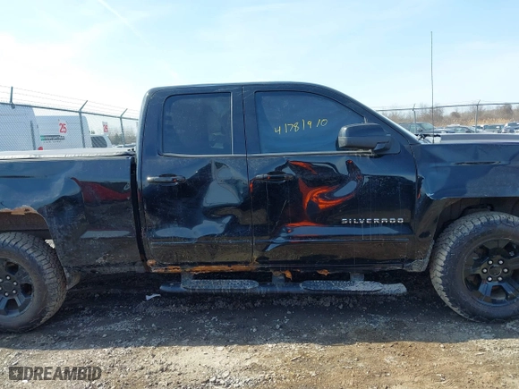 2017 Chevrolet Silverado 1500 LT with VIN 1GCVKREC1HZ285337, listed as a IAAI auction lot 41781910 with 136,895 mi miles. Bid and sale history available at carsss.com. Image 13.